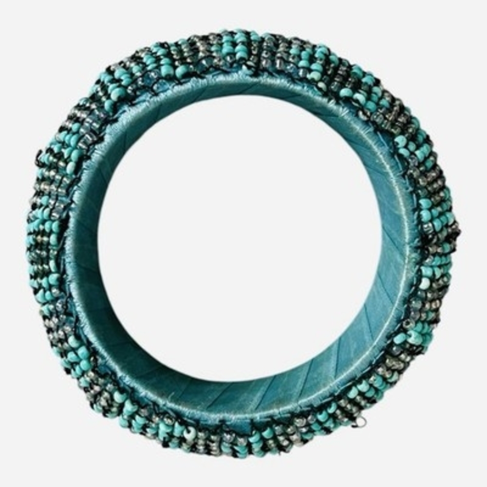 8" Artisan Studio Turquoise Seed Beaded Bangle Bracelet Good Plus Condition - Picture 3 of 4